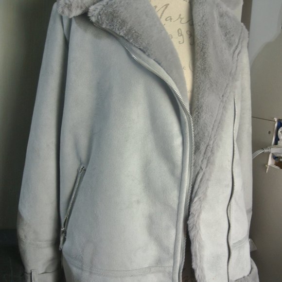 Hollister Biker Jacket Small Faux Suede Fur Grey Plush Super Soft NEW With Defec - Picture 8 of 14